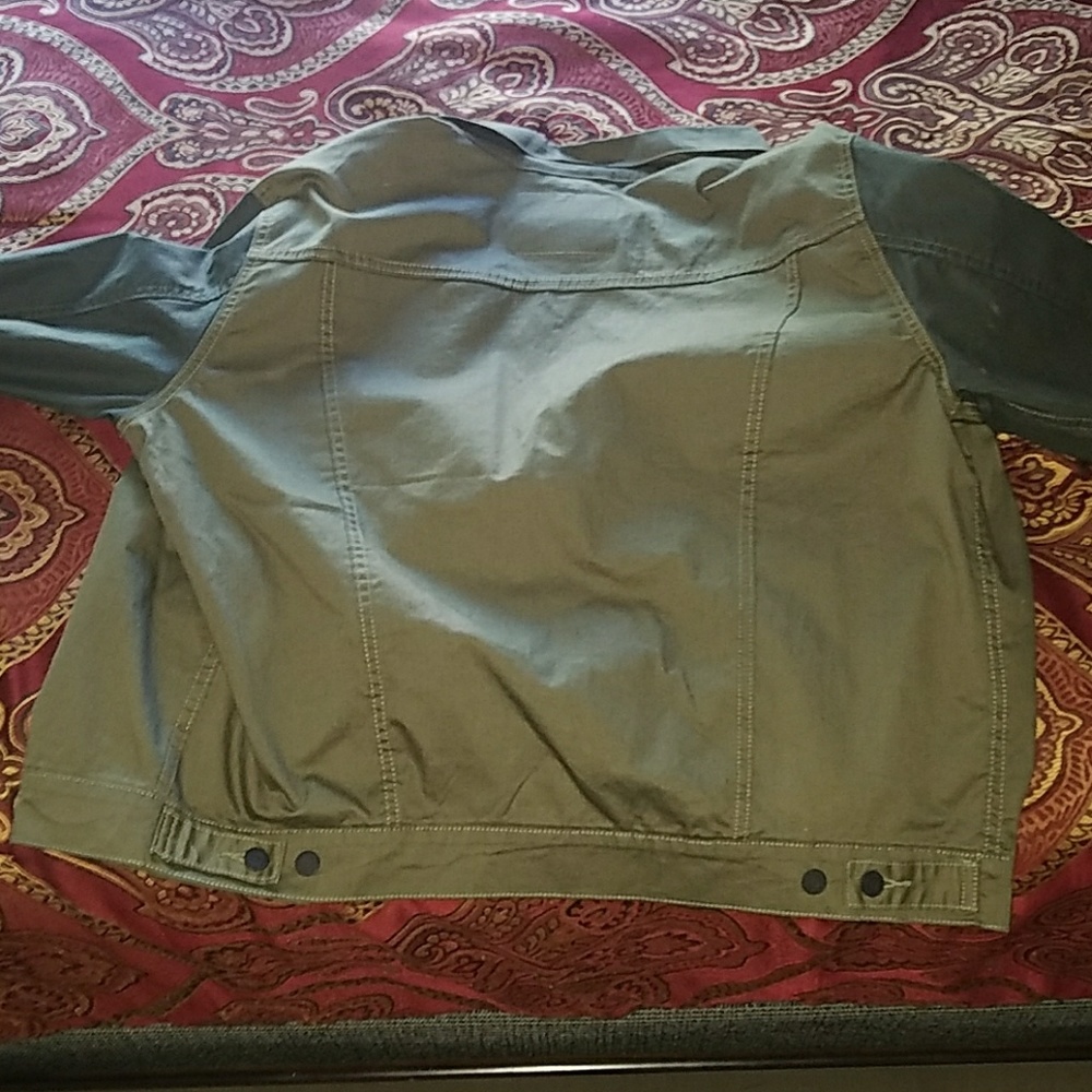 Levis Jacket - Picture 3 of 4
