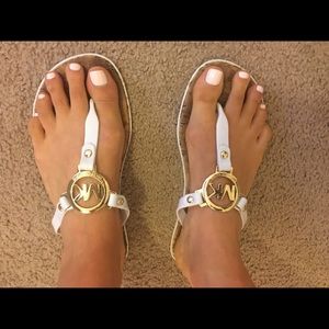 Super cute MICHAEL KORS sandals 😍😍😍