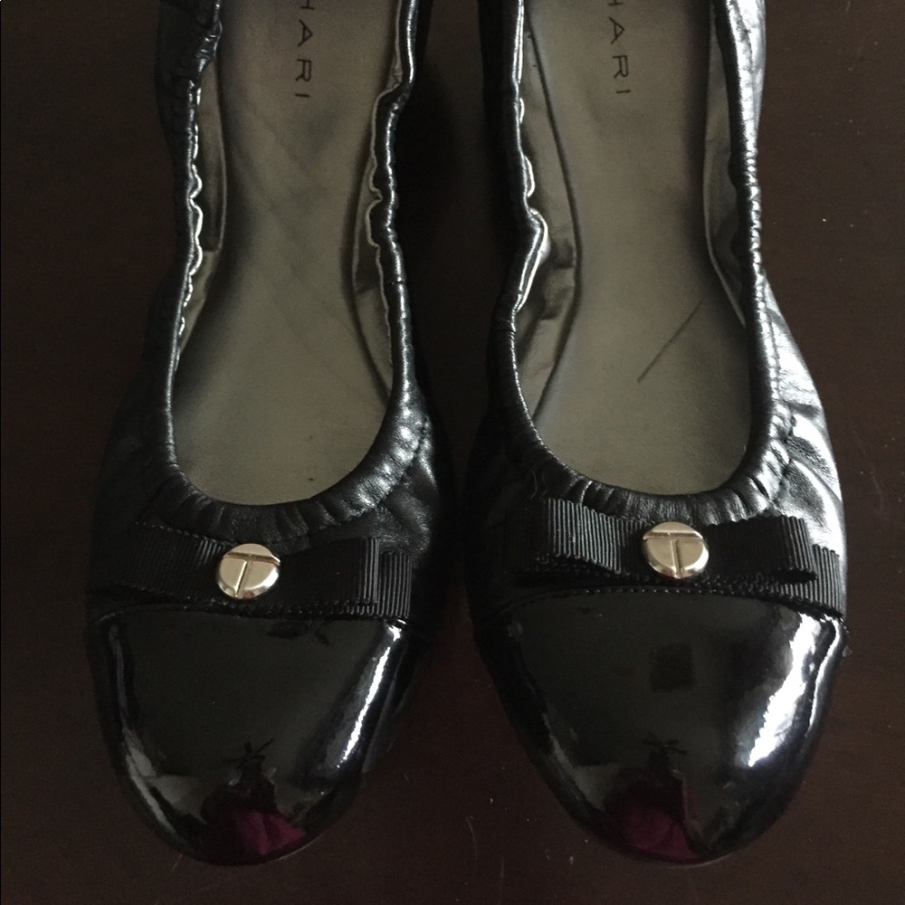 Tahari Gibson Ballet Flats