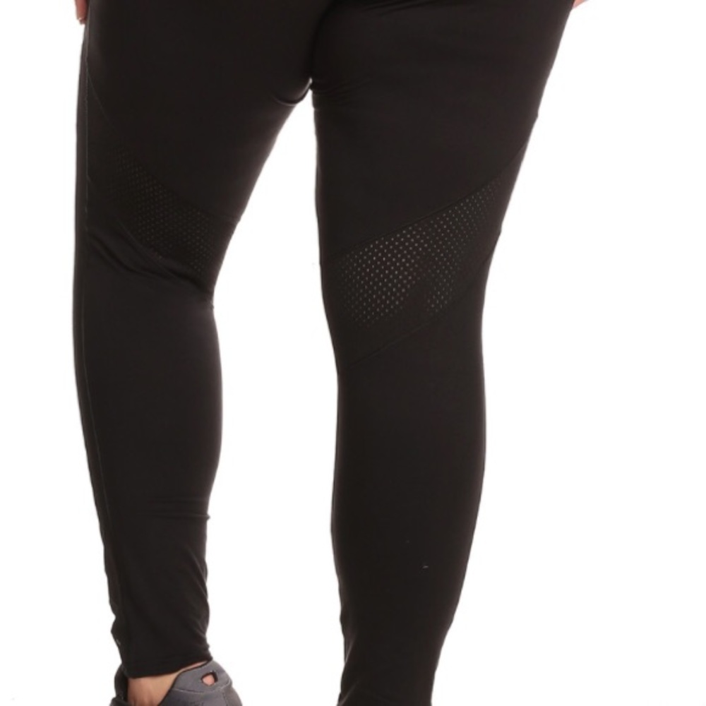 ⭐️ONE PAIR LEFT⭐️ Cassidy Leggings - Picture 4 of 5