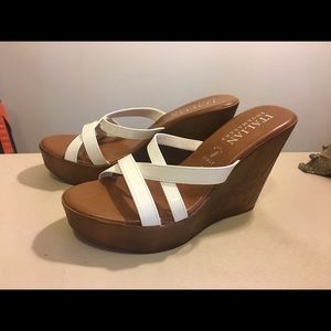 Brand new super cute white wedges 😍😍😍😍😍