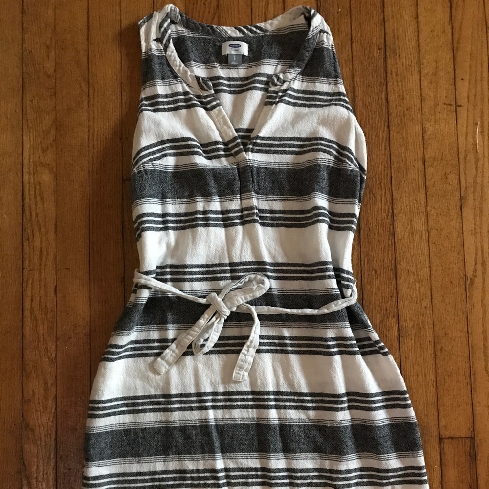 Stripped sleeveless dress 👗