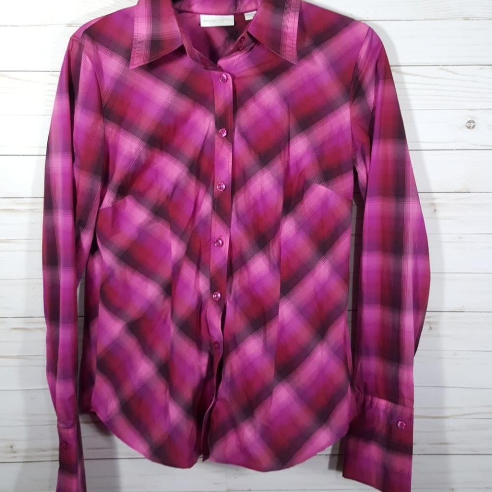 EUC New York & Company Pink Button Down Size M