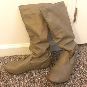 Slouchy boots