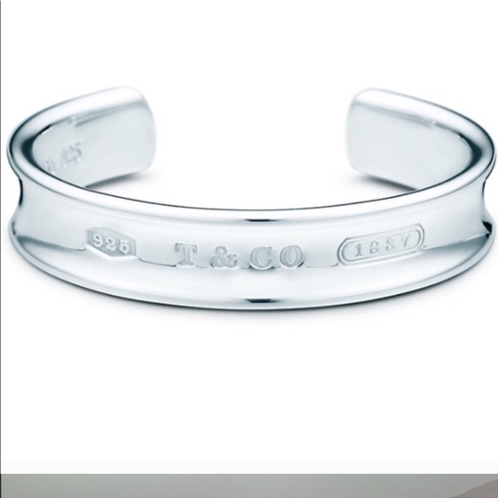 Authentic T&Co Cuff Bracelet in EUC