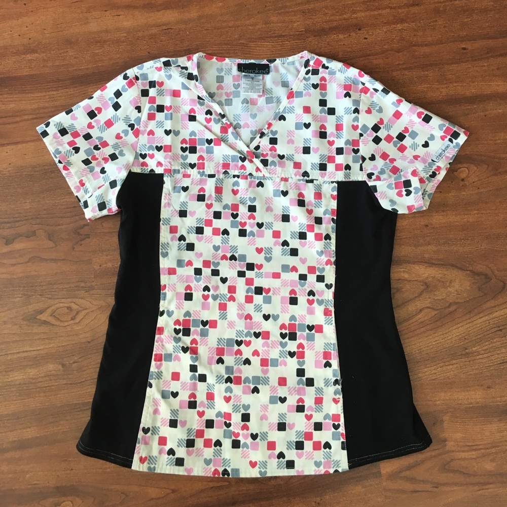 Cherokee scrub top