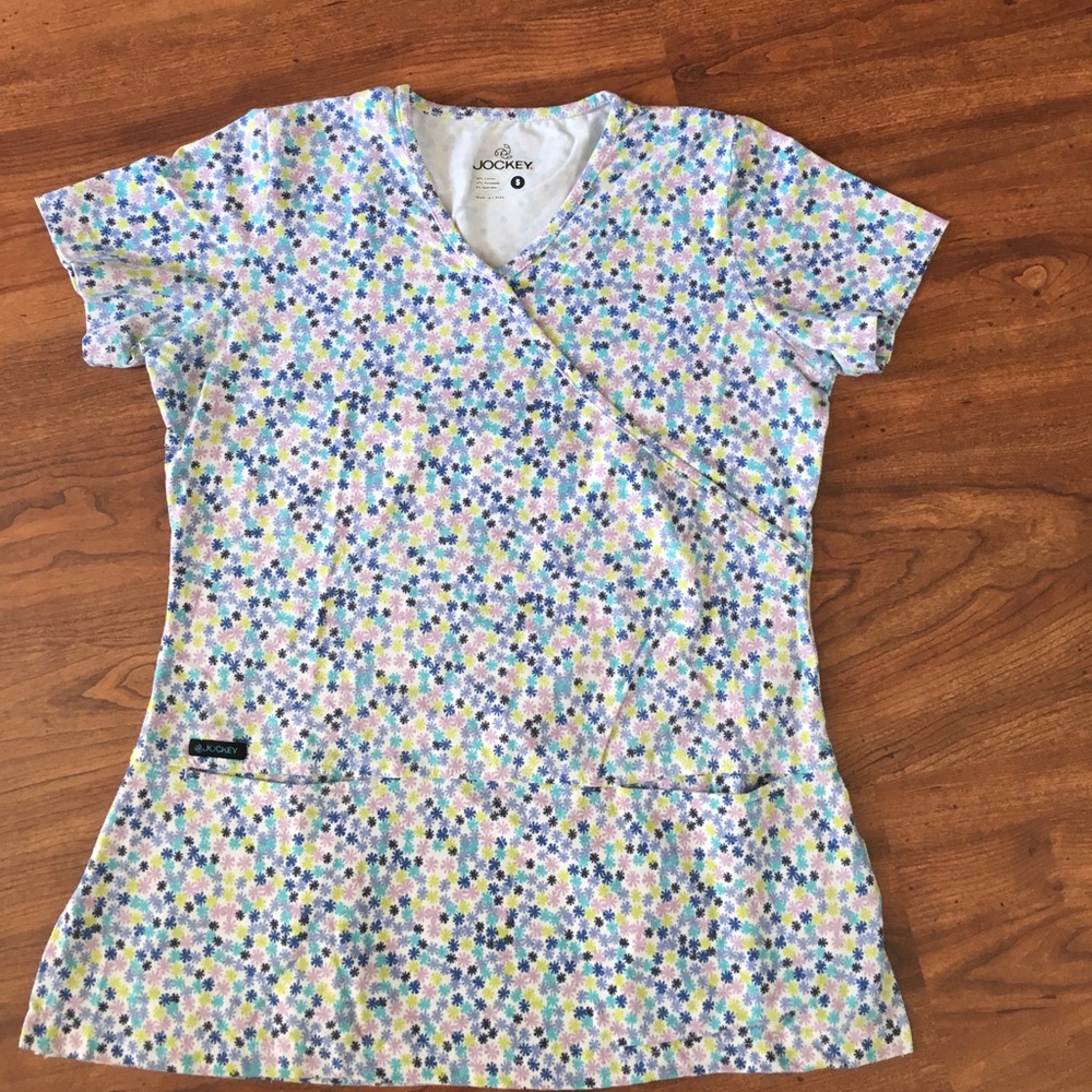Jockey scrub top