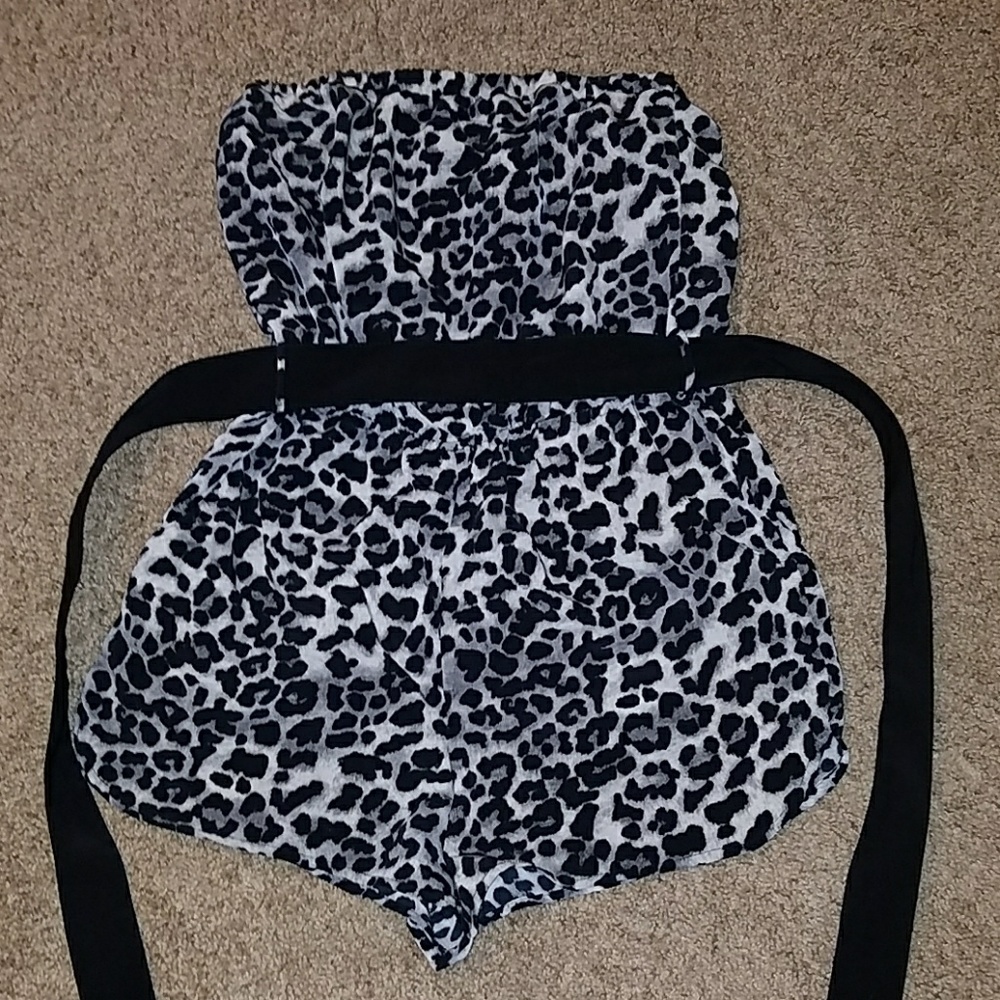 Forever 21 one piece shorts outfit