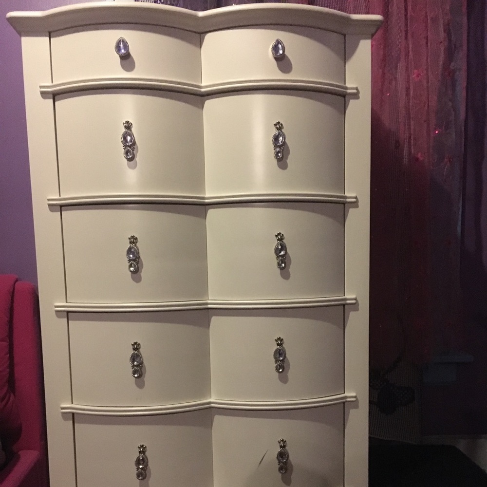 A Dresser
