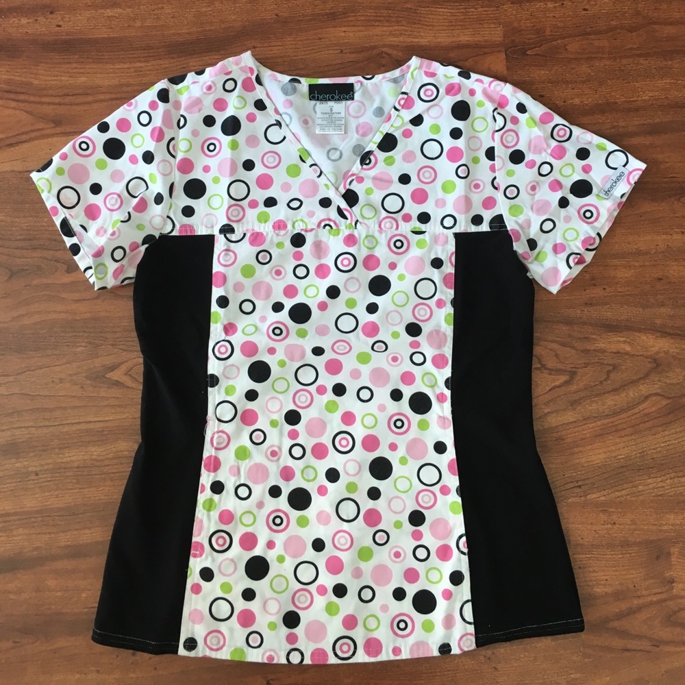 Cherokee scrub top