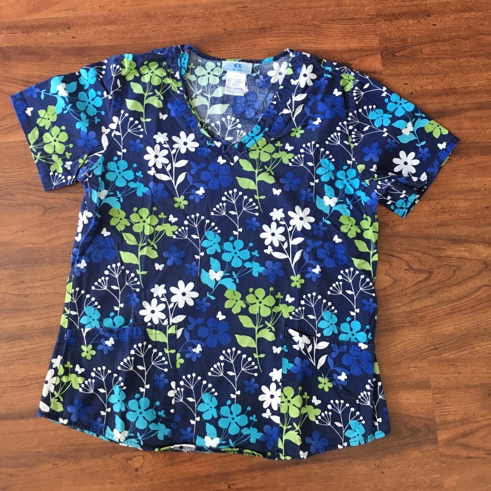Scrub top