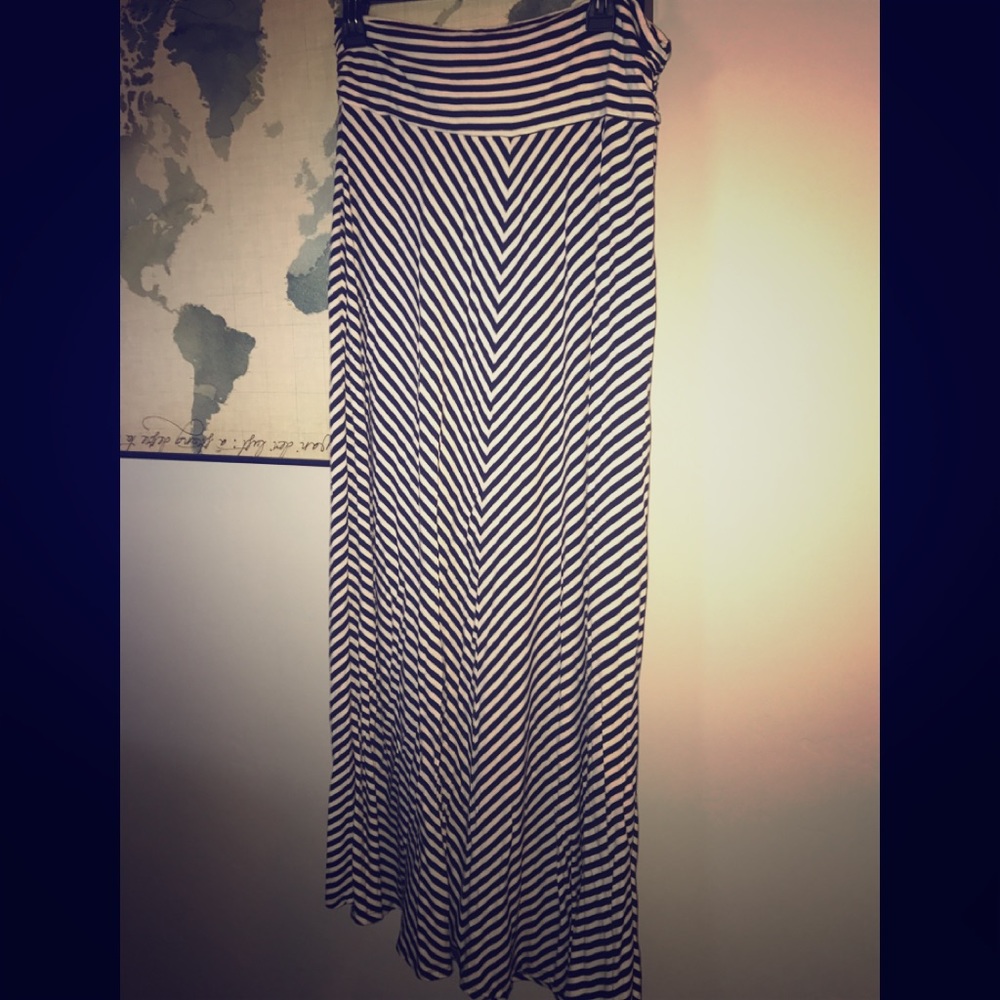Chevron blue/white maxi skirt