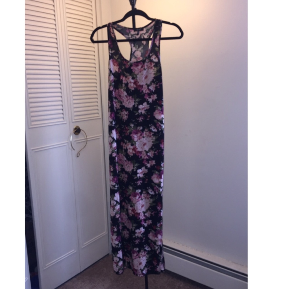 ✨Gorgeous Floral Maxi Dress