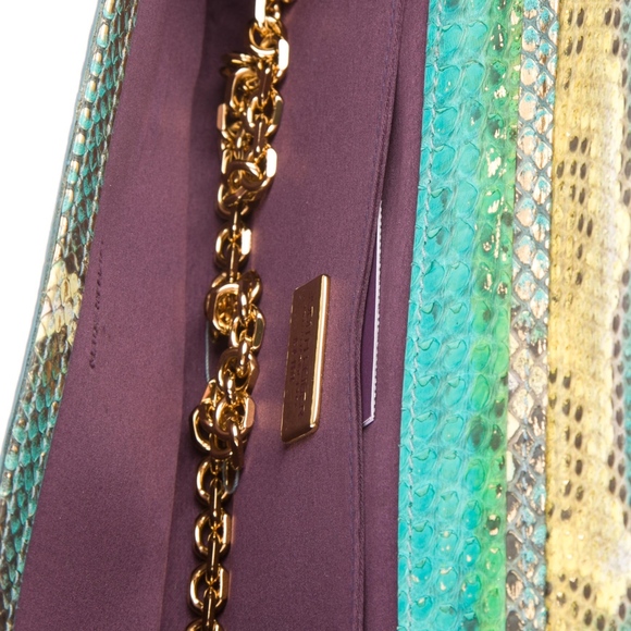 Judith Leiber Python Cluth! - Picture 4 of 9