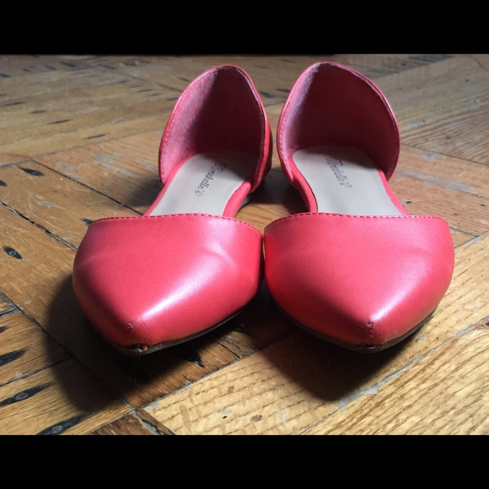 Vegan bright coral pointed flats