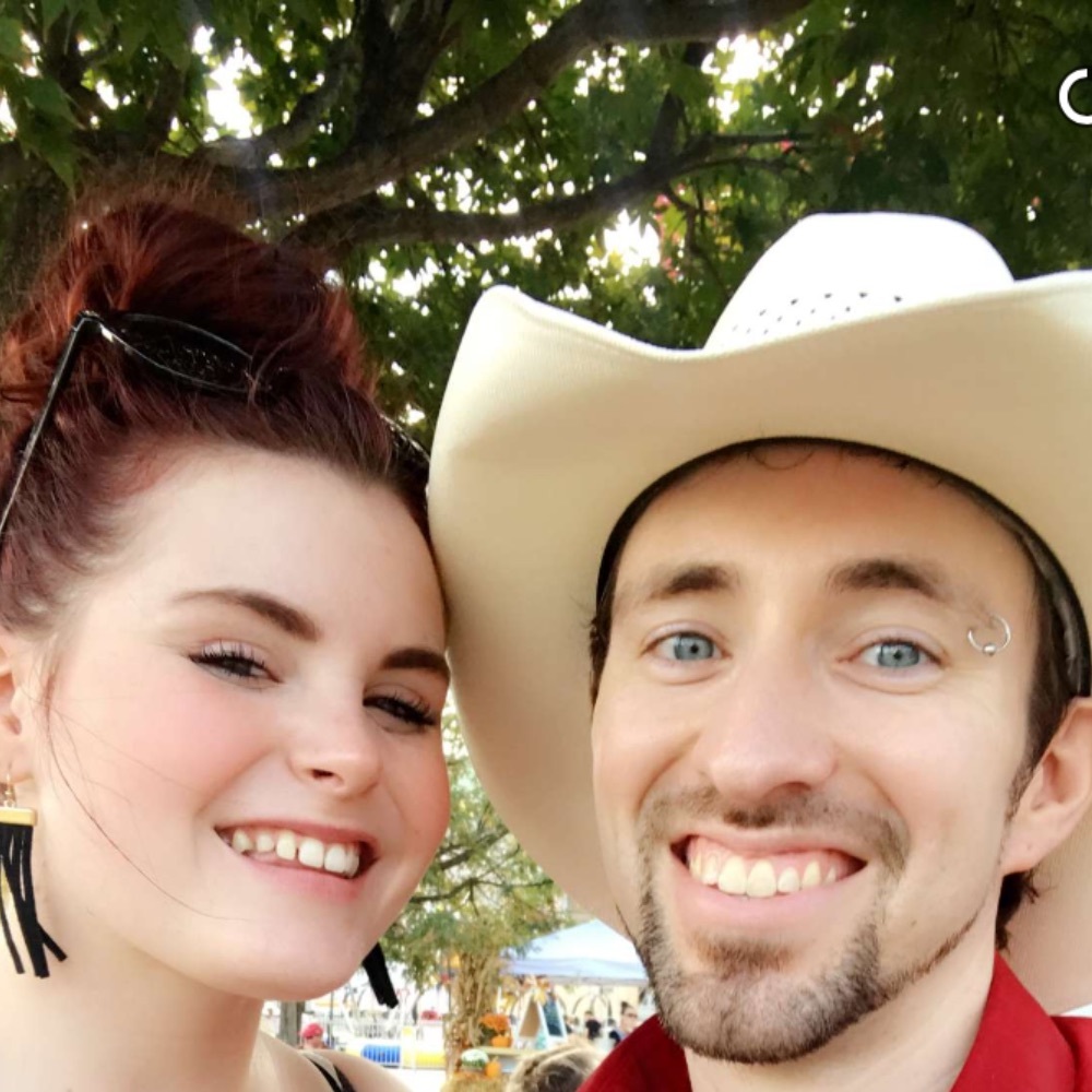 Meet your Posher, Claudia