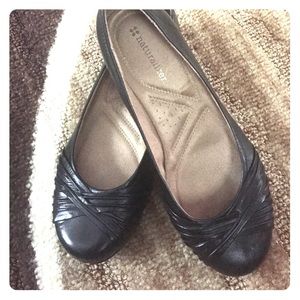 Black flats -size 8 wide