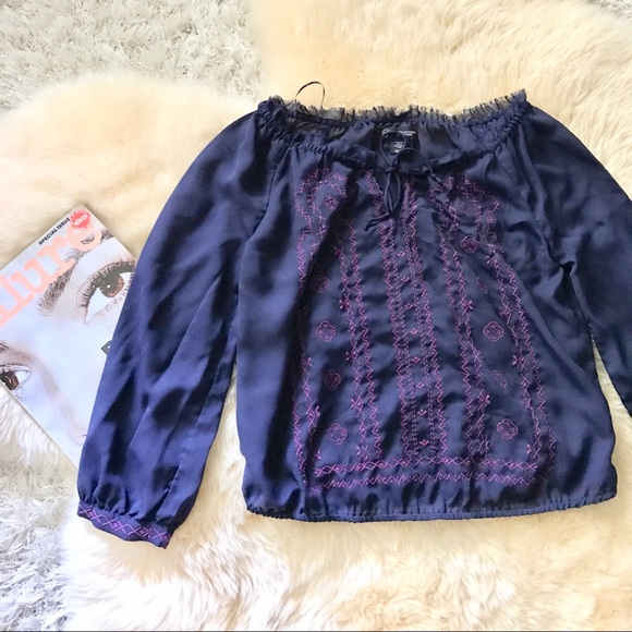 American Eagle Outfitters Tops - American eagle boho embroidered blouse size m