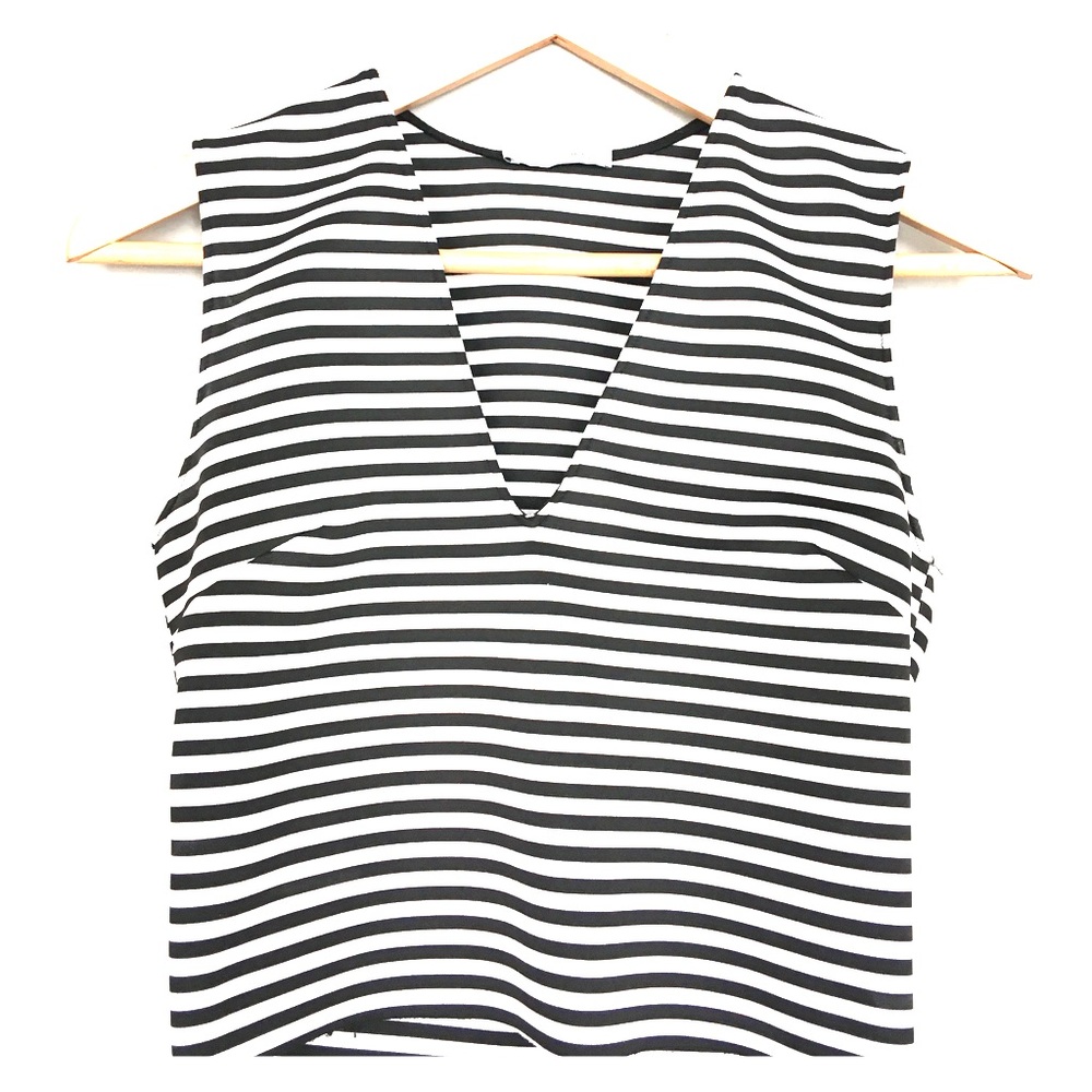 Zara black and white stripe crop top sz S