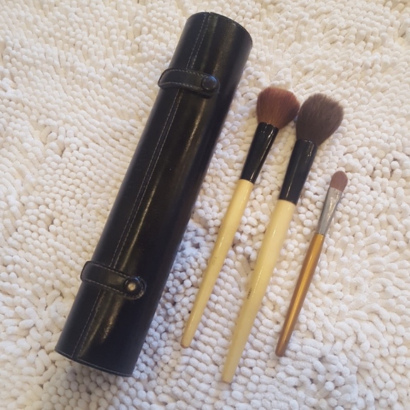 Bobbi Brown Handbags - 🌷BOBBI BROWN🌷BRUSH CASE