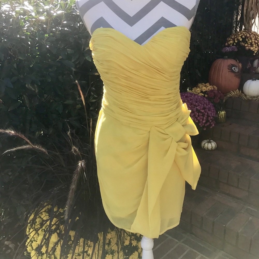 Boutique sweetheart strapless dress