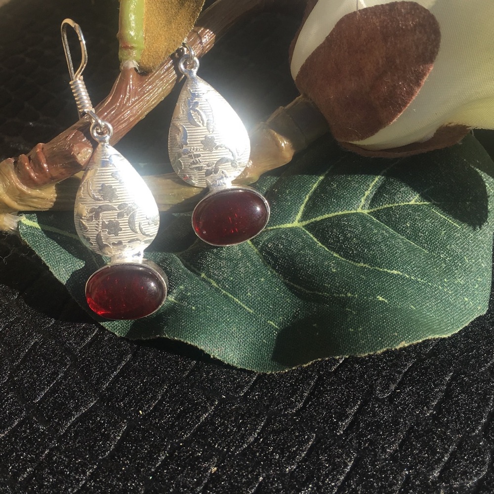 ⚜️Red Quartz Earrings⚜️