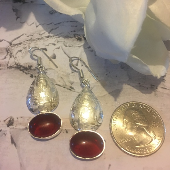 ⚜️Red Quartz Earrings⚜️ - Picture 5 of 8