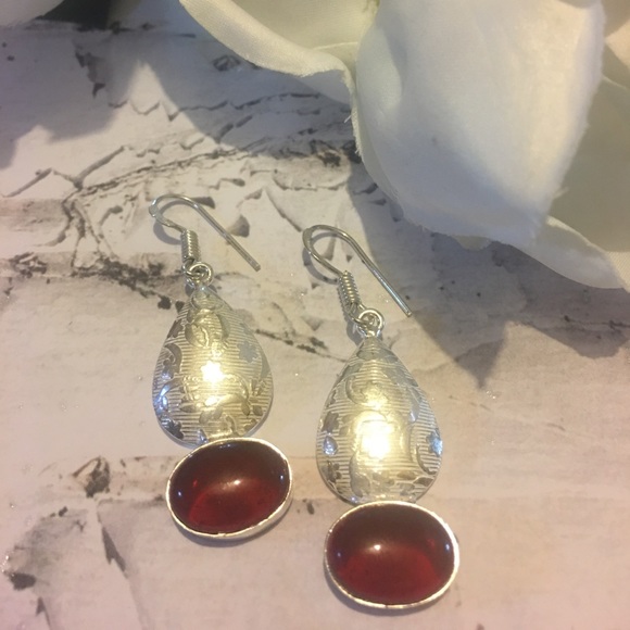 ⚜️Red Quartz Earrings⚜️ - Picture 7 of 8