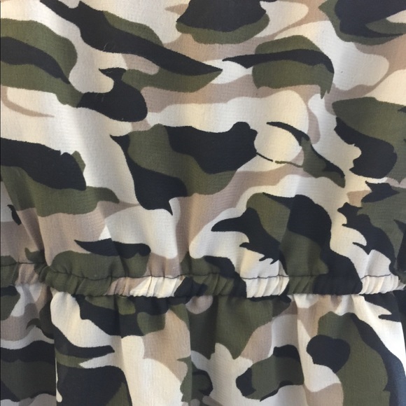 ✨Camo High Low Maxi - Picture 3 of 4