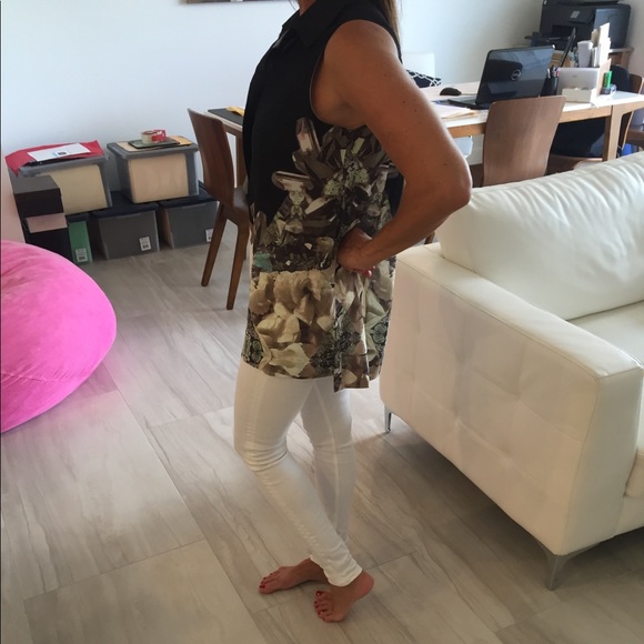 LF BLACK JEWEL PRINT SLEEVELESS TOP 6 - Picture 4 of 4