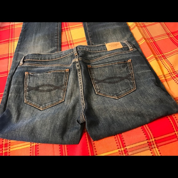 Abercrombie and Fitch jeans - Picture 3 of 4