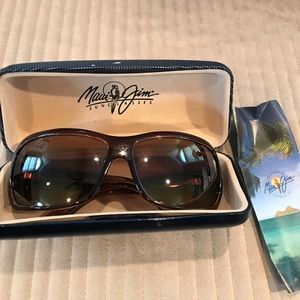 Maui Jims oversized tortoise shell sunglasses