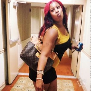 Meet your Posher, Genise