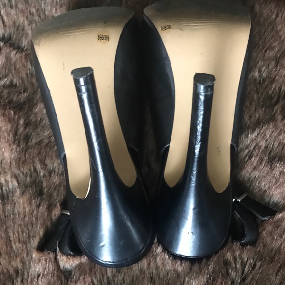 DONATING! BUY NOW! BCBG Leather Slingbacks - Picture 4 of 4