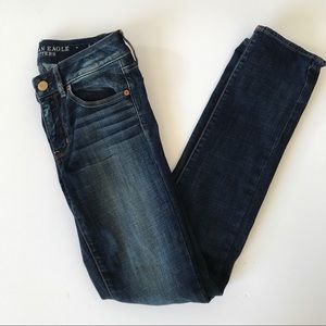American Eagle straight stretch Jeans size 6 long
