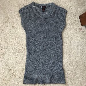 Grey short sleeve sweater