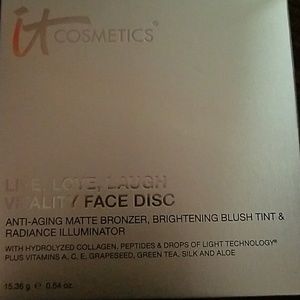 It Cosmetics Bronzer, illuminator