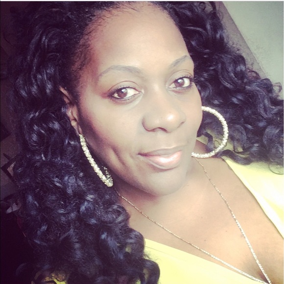 Meet your Posher, Sharica - Picture 1 of 1