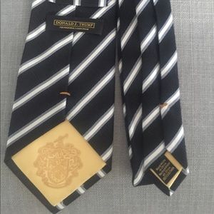 Donald J. Trump Signature Collection tie