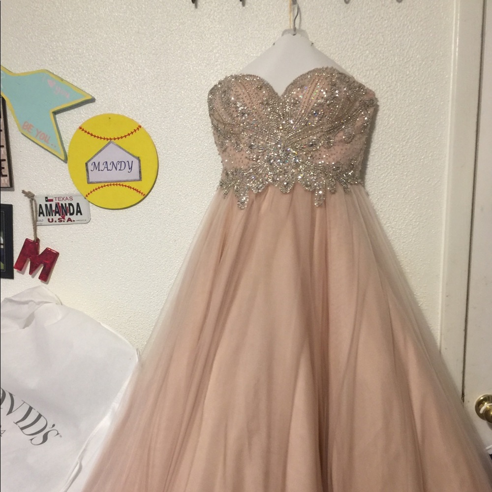 Strapless Sweetheart Ballgown w/beaded bodice