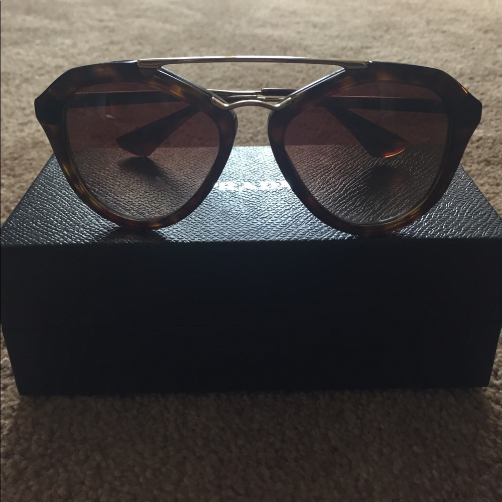 Prada PR 12QS, Trt Brn, Brn, Grd