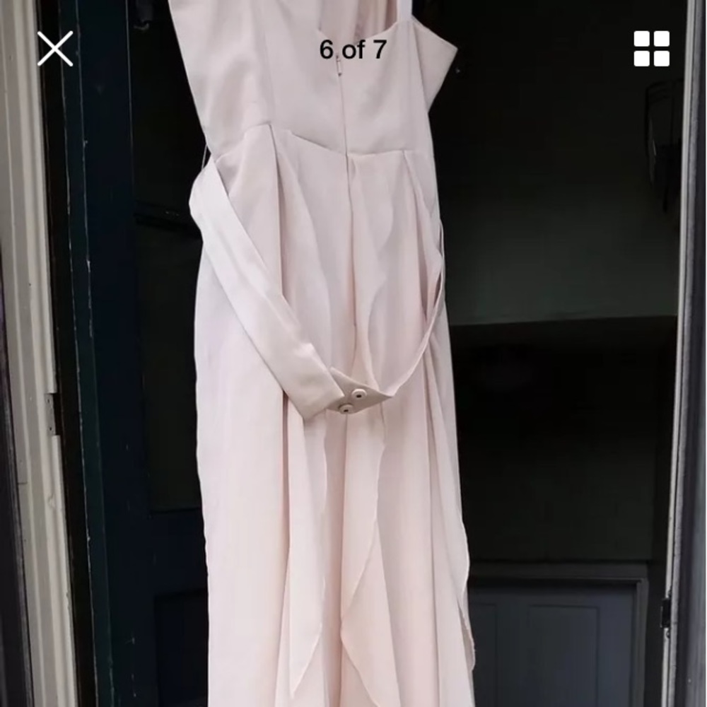 David's Bridal, Vera Wang, V-Neck Bodice Dress - Picture 6 of 7