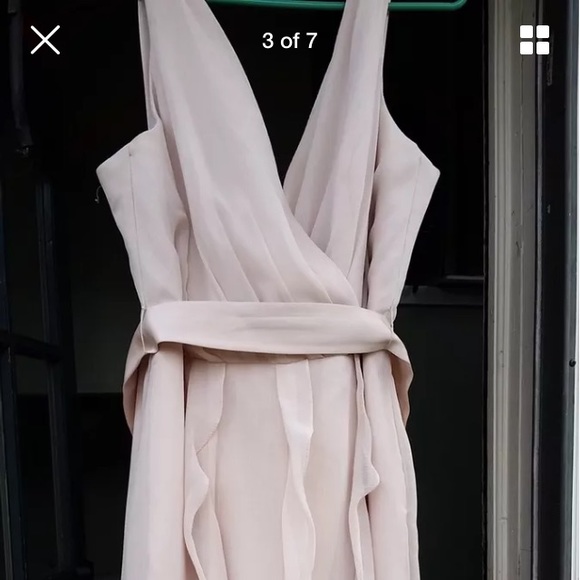 David's Bridal, Vera Wang, V-Neck Bodice Dress - Picture 3 of 7