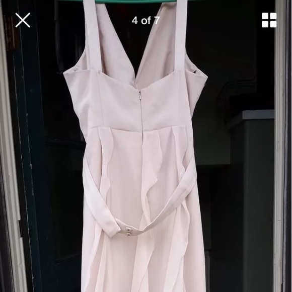 David's Bridal, Vera Wang, V-Neck Bodice Dress - Picture 4 of 7