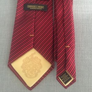 Donald J. Trump Signature Collection tie