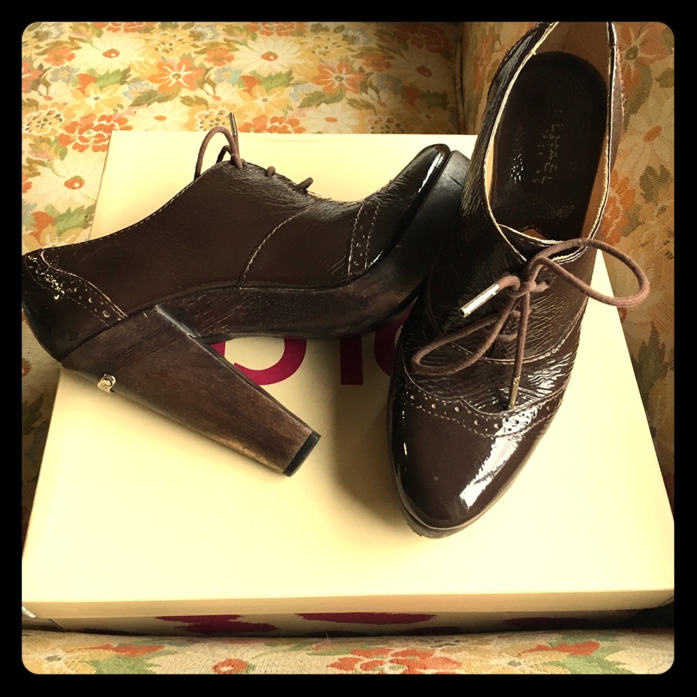 Michael Kors Patent Leather Platform Oxfords SZ6.5