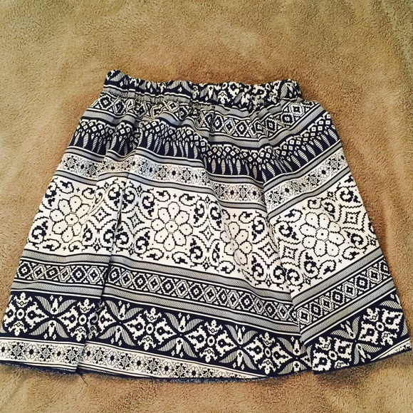 Francesca's circle skirt - Picture 1 of 2