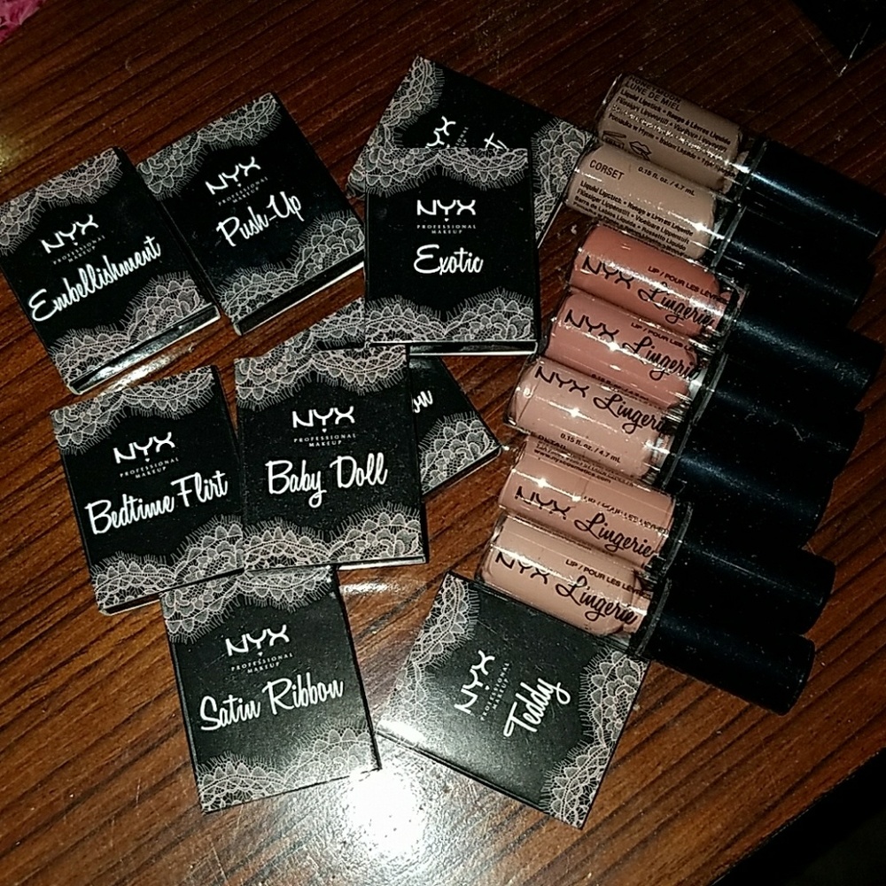 NYX 17 makeup lot