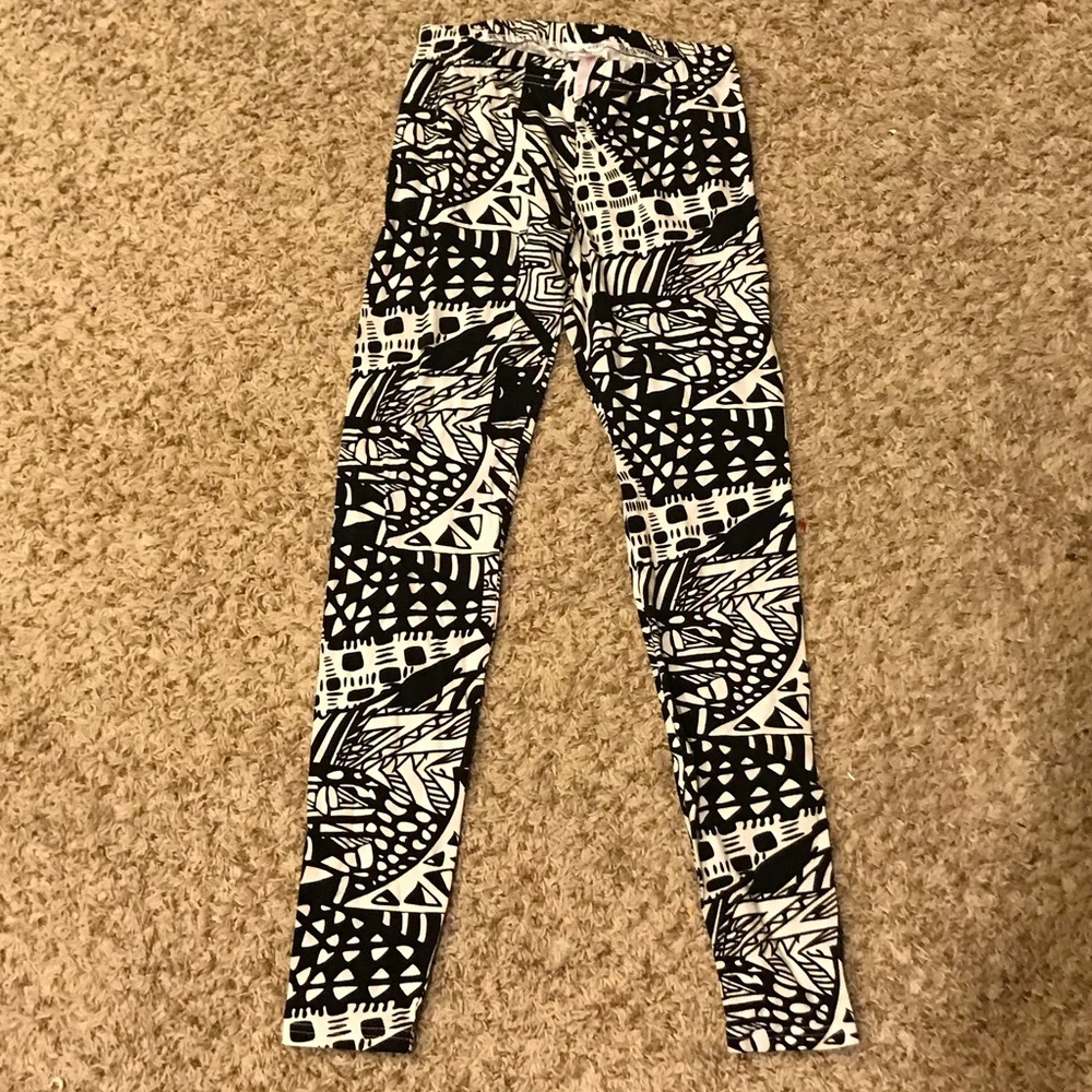 Xhilaration size medium leggings