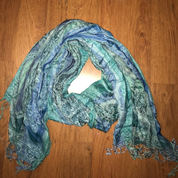 Scarf - Picture 1 of 1